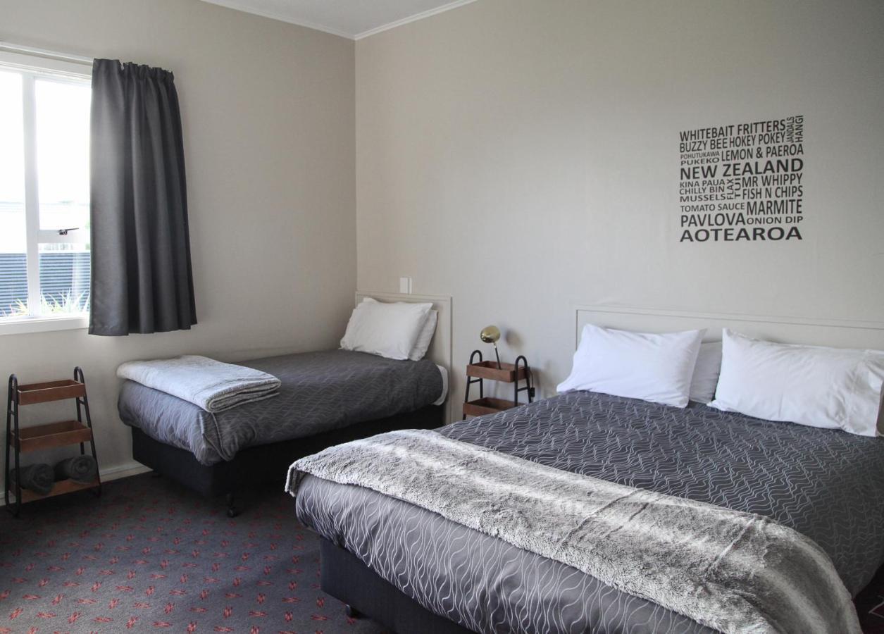 Hokitika Pioneer Hotel Exterior photo